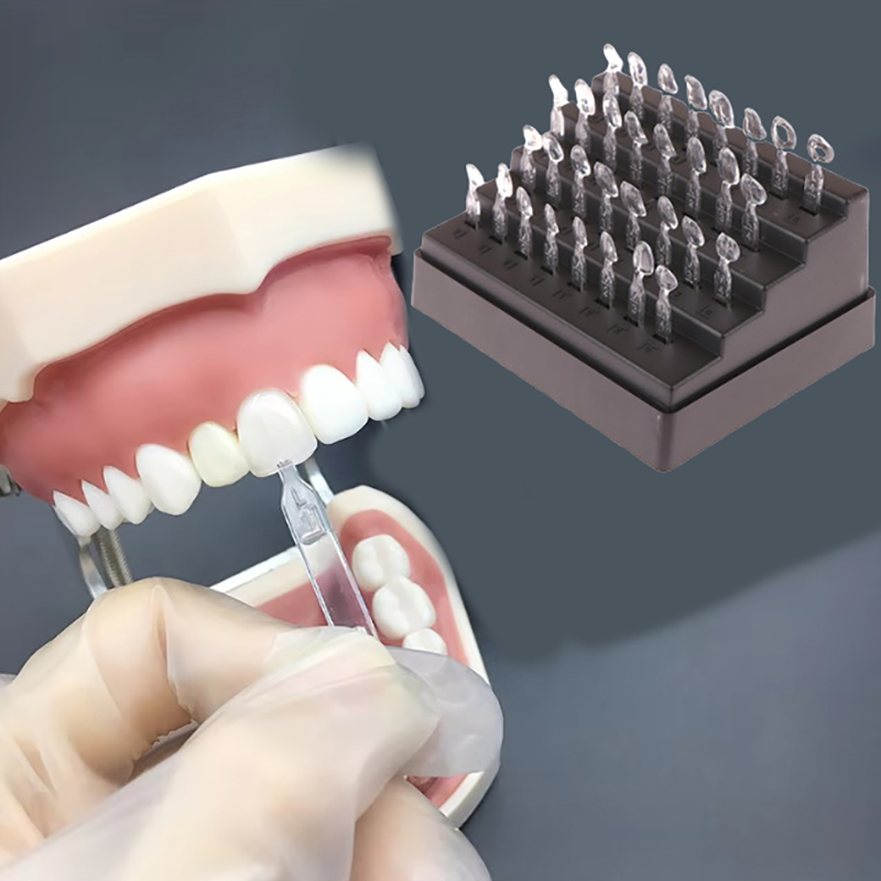 Kit di 32 Stampi per Faccette  - Teeth Whitening Moulds recensione e prezzo